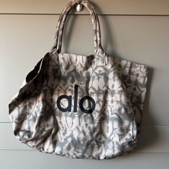 ALO Yoga Gray Tie Dye-Canvas Tote Large Shoulder Bag-Gym Travel Carry-On - Picture 1 of 11